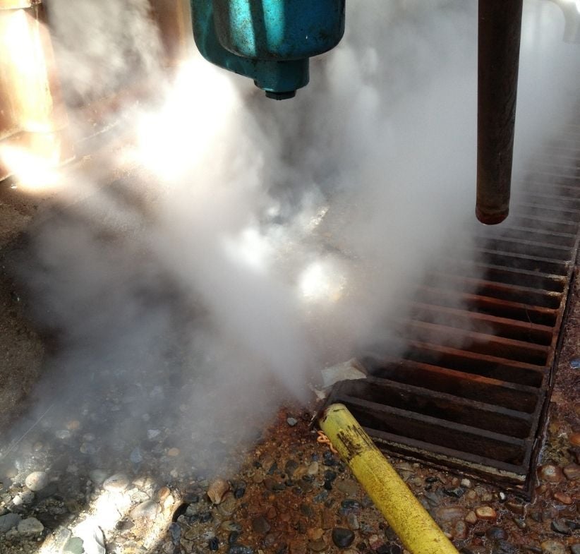 Steam pipe breakage with loss of steam energy